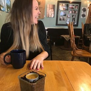 Meet your Posher, Mara